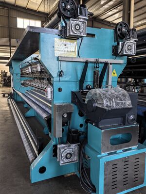 220-Zoll Raschel Warp Strickmaschine mit stabiler Leistung für die Netzenherstellung